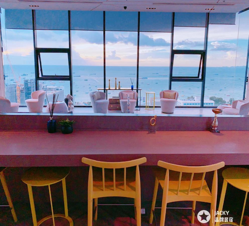 The Base Seaview Holiday Inn باتايا المظهر الخارجي الصورة